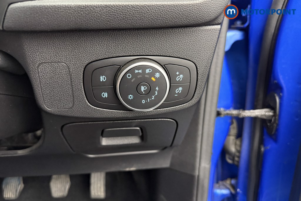 Ford Focus Titanium Manual Petrol Hatchback - Stock Number (1563749) - 13th supplementary image