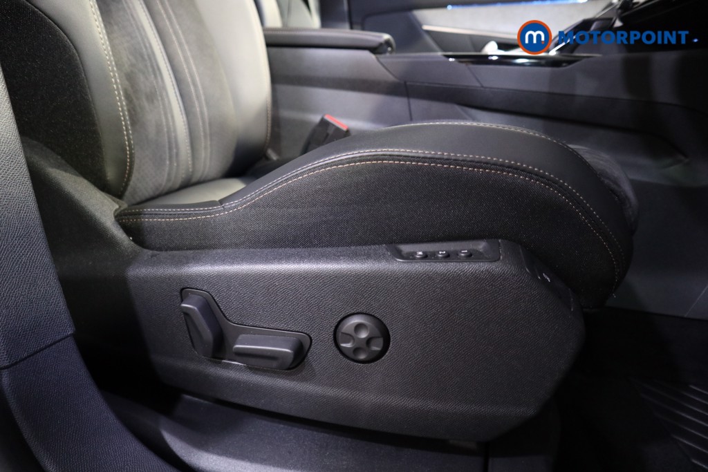 Peugeot 3008 GT Automatic Diesel SUV - Stock Number (1563849) - 10th supplementary image
