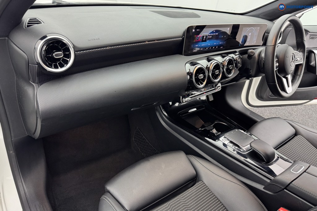 Mercedes-Benz A Class Sport Automatic Diesel Hatchback - Stock Number (1564685) - 8th supplementary image