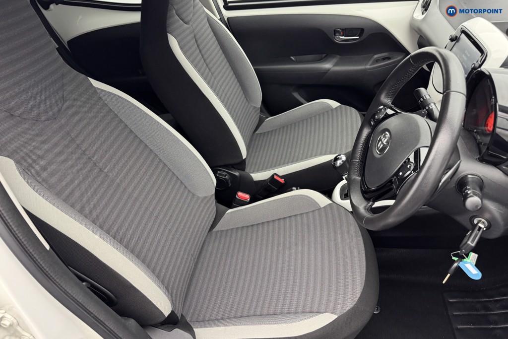 Toyota Aygo X-Trend Automatic Petrol Hatchback - Stock Number (1565473) - 5th supplementary image