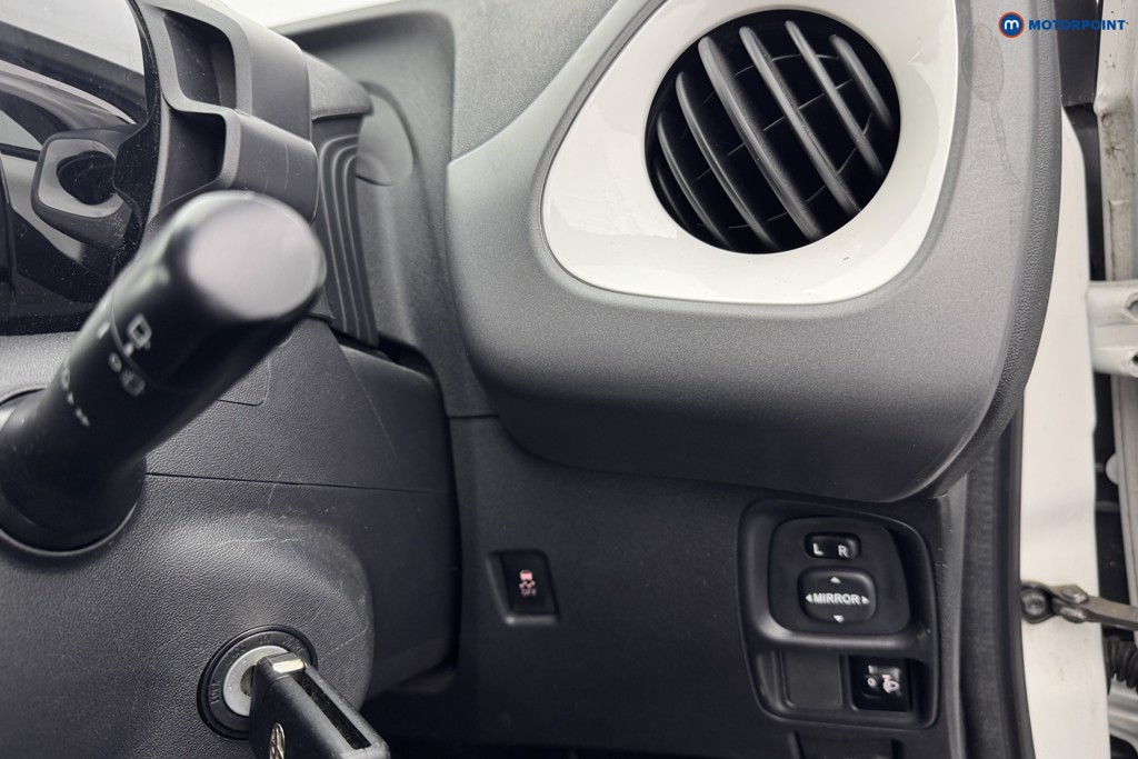 Toyota Aygo X-Trend Automatic Petrol Hatchback - Stock Number (1565473) - 19th supplementary image