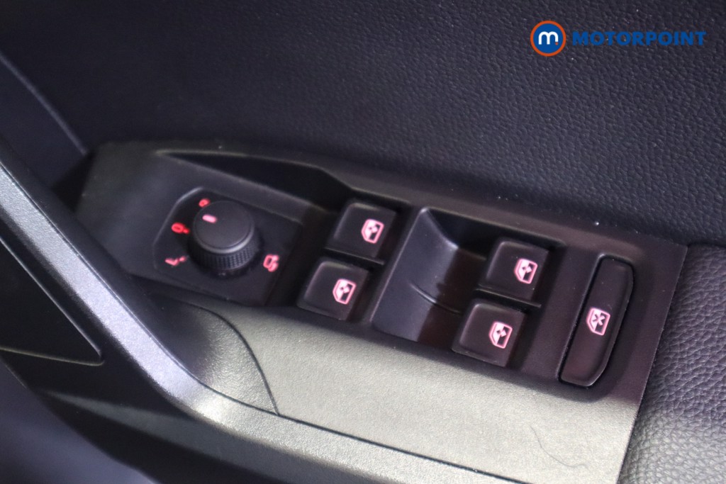 Seat Arona Fr Sport Manual Petrol SUV - Stock Number (1565754) - 9th supplementary image