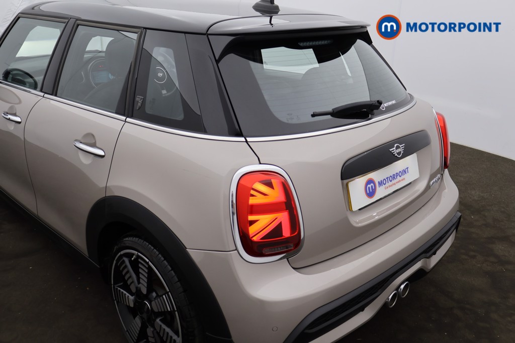 Mini Hatchback Cooper S Exclusive Automatic Petrol Hatchback - Stock Number (1565783) - 13th supplementary image