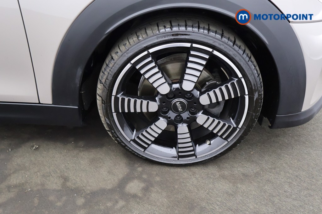 Mini Hatchback Cooper S Exclusive Automatic Petrol Hatchback - Stock Number (1565783) - 17th supplementary image