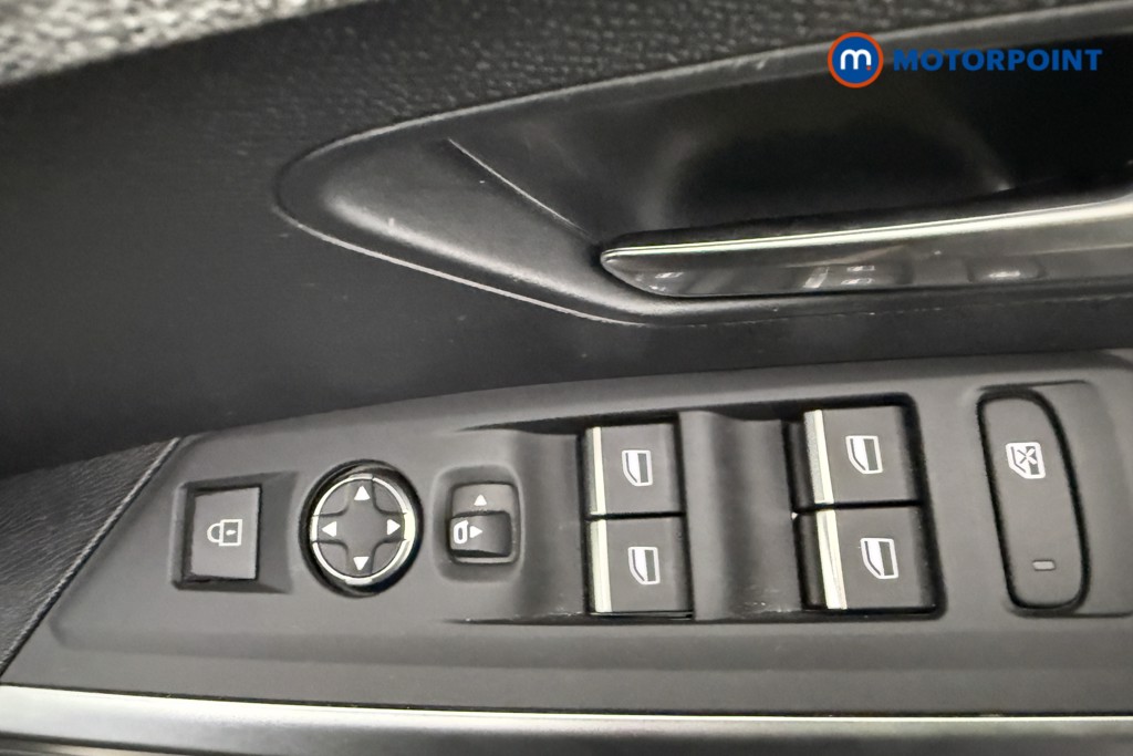 Peugeot 3008 GT Automatic Petrol-Electric Hybrid SUV - Stock Number (1565800) - 19th supplementary image