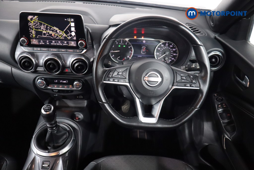 Nissan Juke N-Connecta Manual Petrol SUV - Stock Number (1566088) - 3rd supplementary image