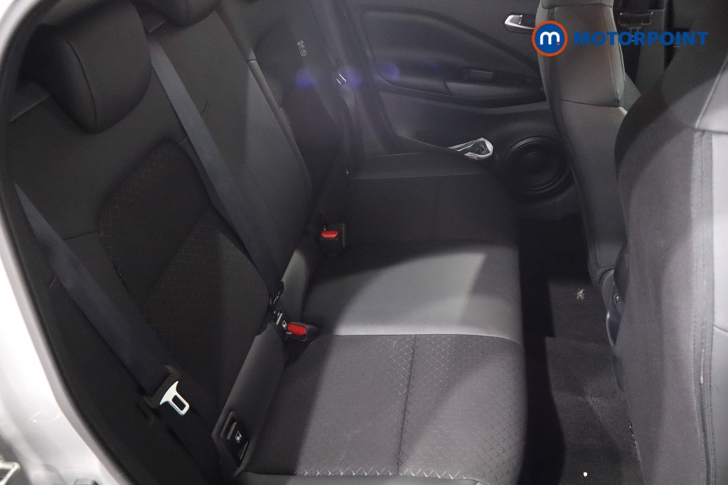 Nissan Juke N-Connecta Manual Petrol SUV - Stock Number (1566088) - 5th supplementary image