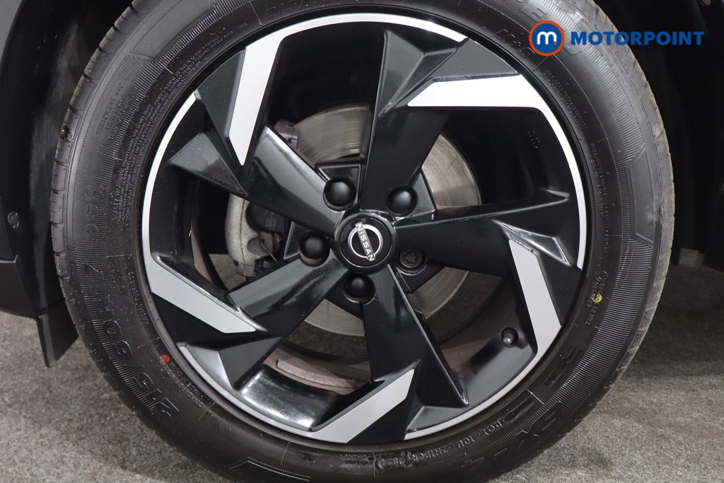 Nissan Juke N-Connecta Manual Petrol SUV - Stock Number (1566088) - 11th supplementary image