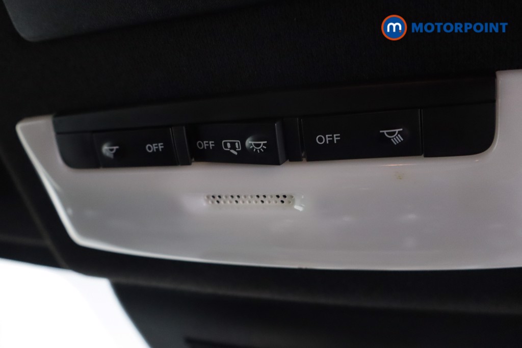 Nissan Juke N-Connecta Manual Petrol SUV - Stock Number (1566088) - 16th supplementary image
