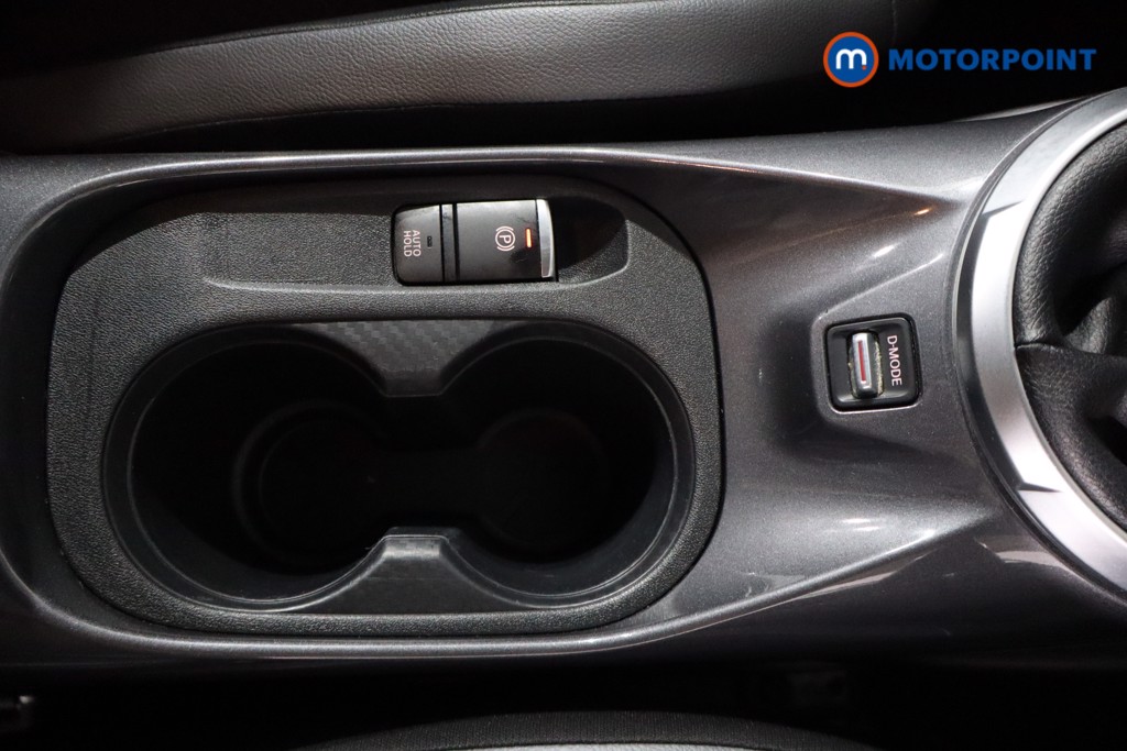 Nissan Juke N-Connecta Manual Petrol SUV - Stock Number (1566088) - 20th supplementary image