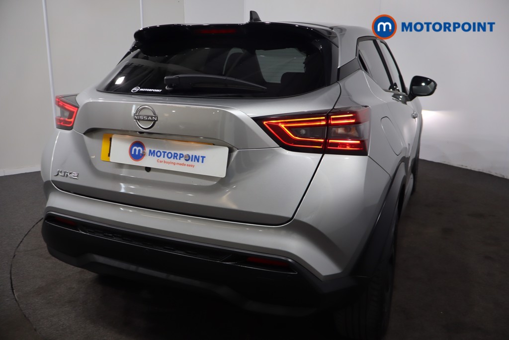 Nissan Juke N-Connecta Manual Petrol SUV - Stock Number (1566088) - 28th supplementary image