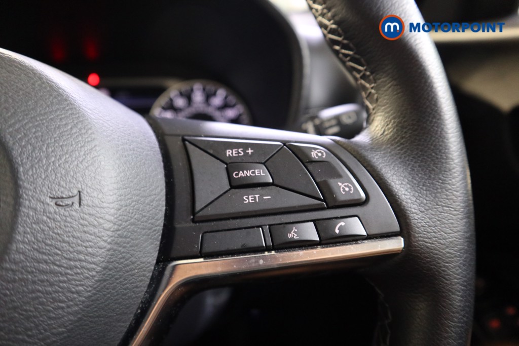 Nissan Juke Premiere Edition Automatic Petrol-Electric Hybrid SUV - Stock Number (1566476) - 5th supplementary image