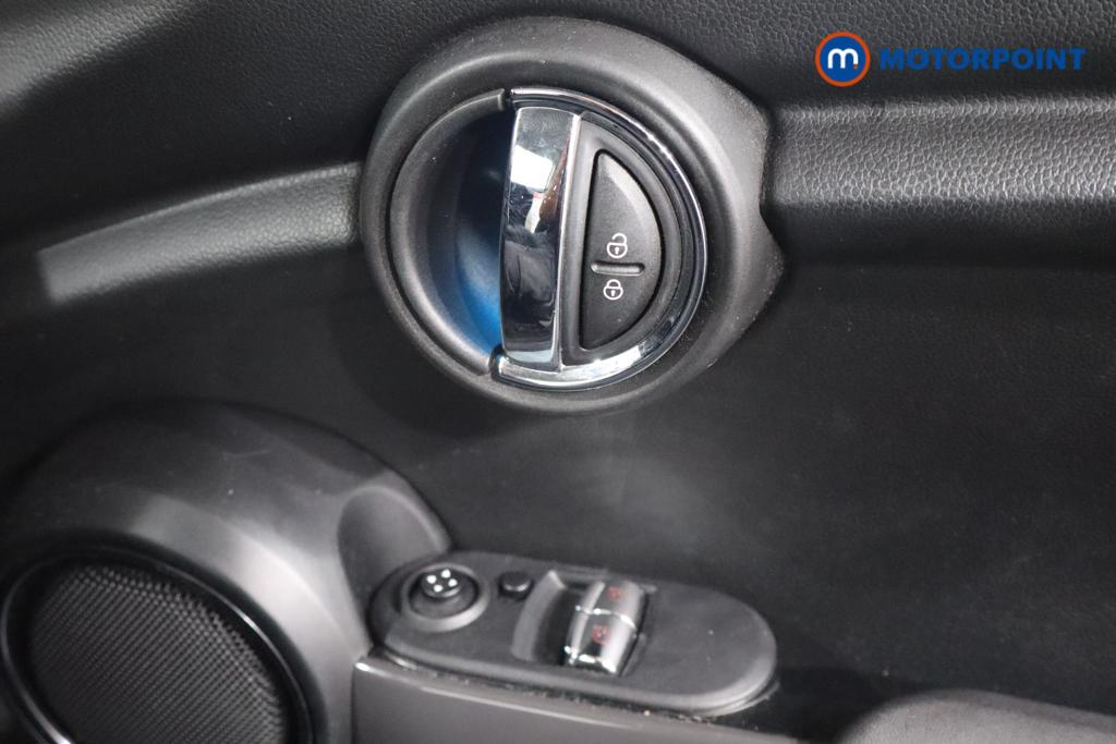 Mini Hatchback Cooper Classic Manual Petrol Hatchback - Stock Number (1566524) - 14th supplementary image
