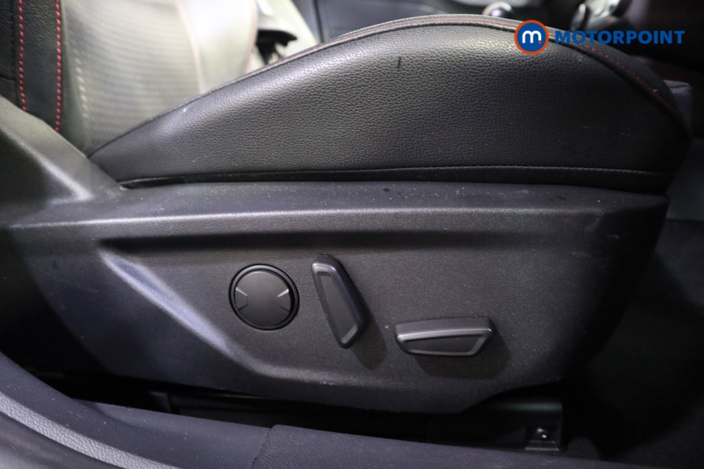 Ford Focus St-Line X Manual Diesel Estate - Stock Number (1566767) - 14th supplementary image