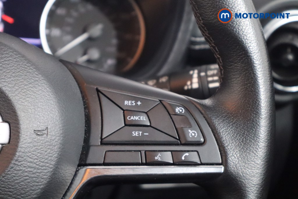 Nissan Juke N-Connecta Manual Petrol SUV - Stock Number (1566957) - 8th supplementary image