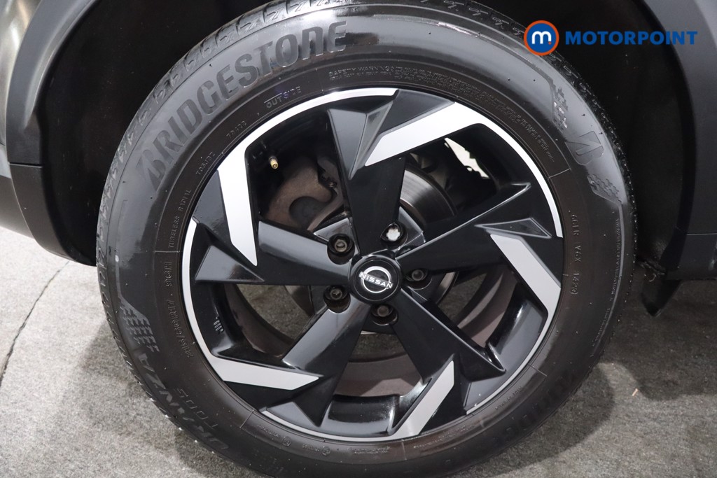 Nissan Juke N-Connecta Manual Petrol SUV - Stock Number (1566957) - 9th supplementary image