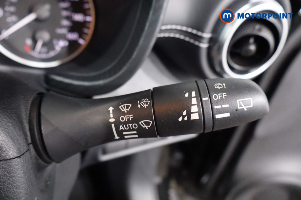 Nissan Juke N-Connecta Manual Petrol SUV - Stock Number (1566957) - 20th supplementary image
