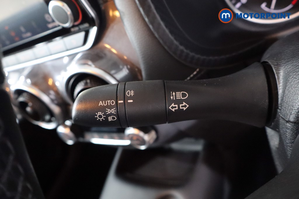 Nissan Juke N-Connecta Manual Petrol SUV - Stock Number (1566957) - 21st supplementary image