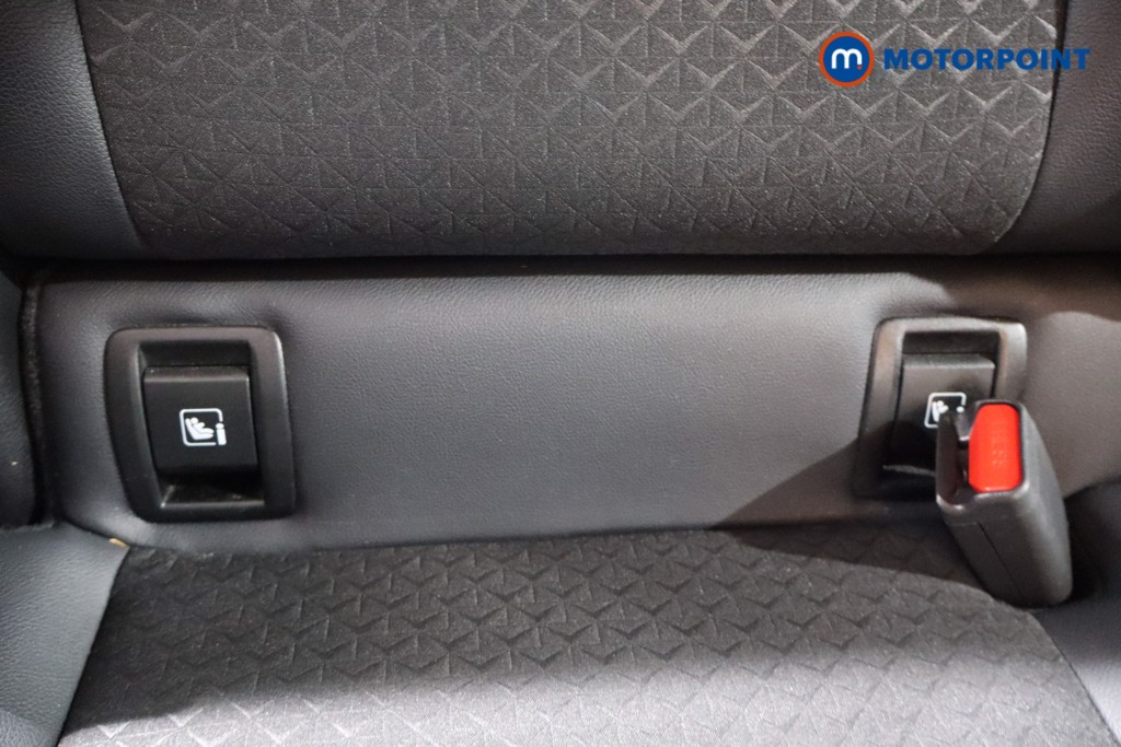 Nissan Juke N-Connecta Manual Petrol SUV - Stock Number (1566957) - 25th supplementary image