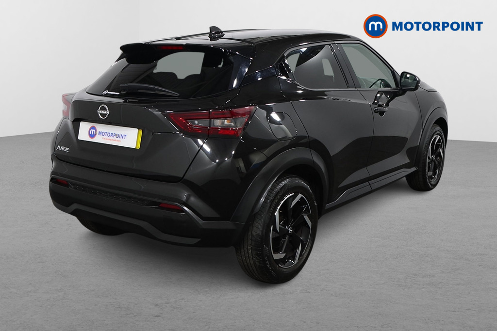 Nissan Juke N-Connecta Manual Petrol SUV - Stock Number (1566957) - Drivers side rear corner