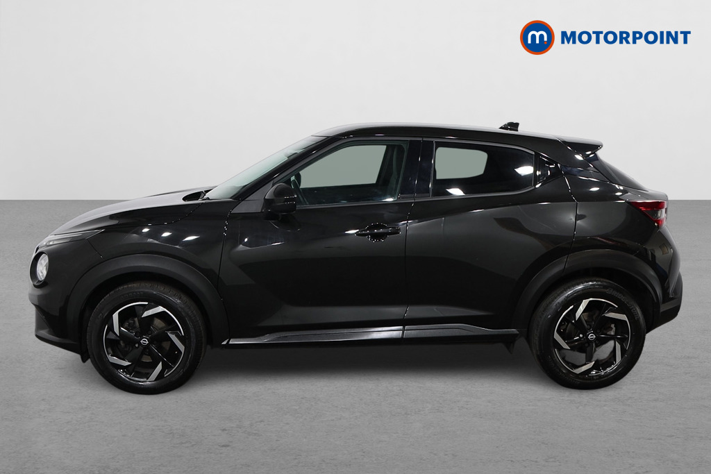 Nissan Juke N-Connecta Manual Petrol SUV - Stock Number (1566957) - Passenger side