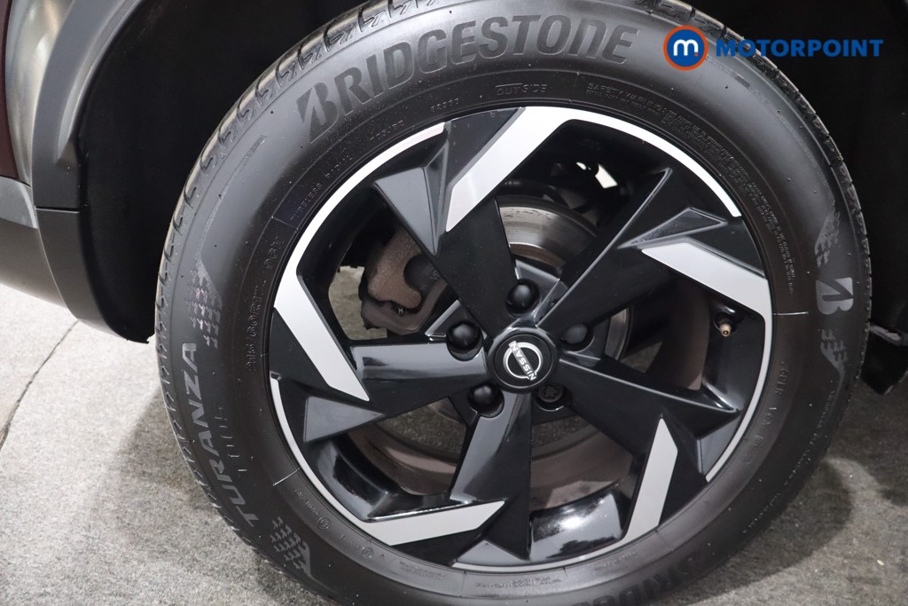 Nissan Juke N-Connecta Manual Petrol SUV - Stock Number (1566982) - 9th supplementary image