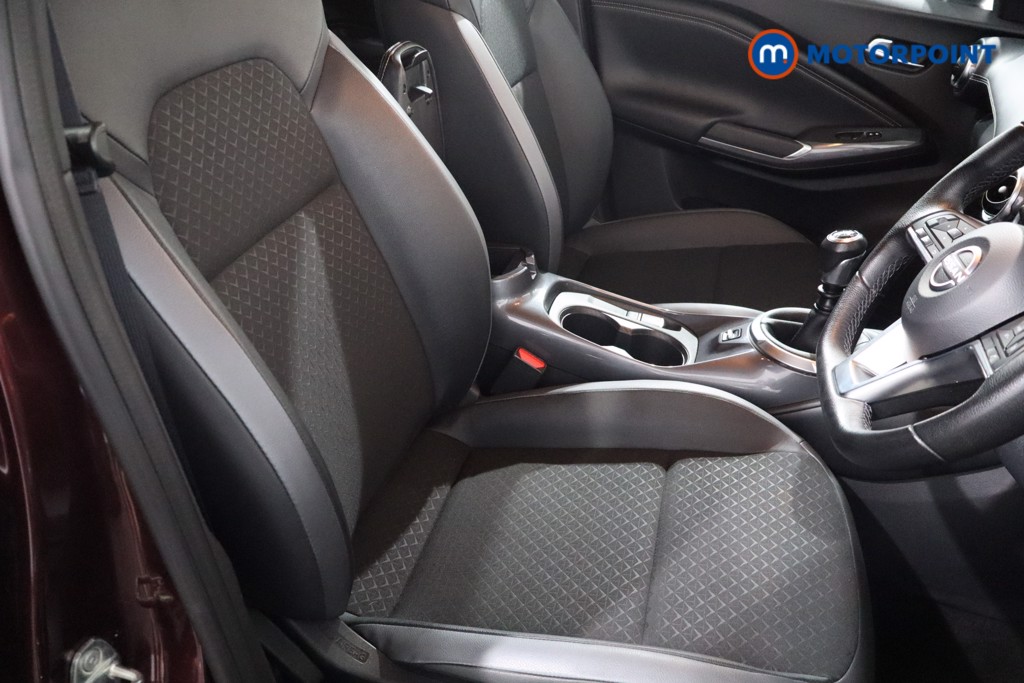 Nissan Juke N-Connecta Manual Petrol SUV - Stock Number (1566982) - 23rd supplementary image