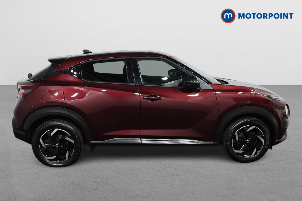 Nissan Juke N-Connecta Manual Petrol SUV - Stock Number (1566982) - Drivers side