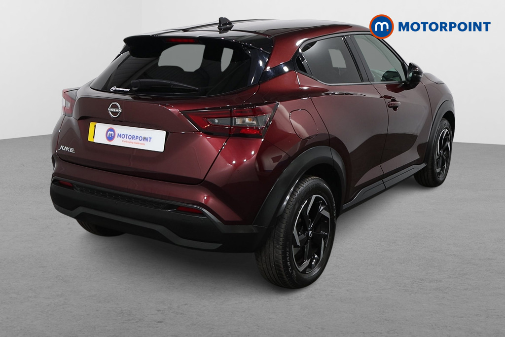 Nissan Juke N-Connecta Manual Petrol SUV - Stock Number (1566982) - Drivers side rear corner