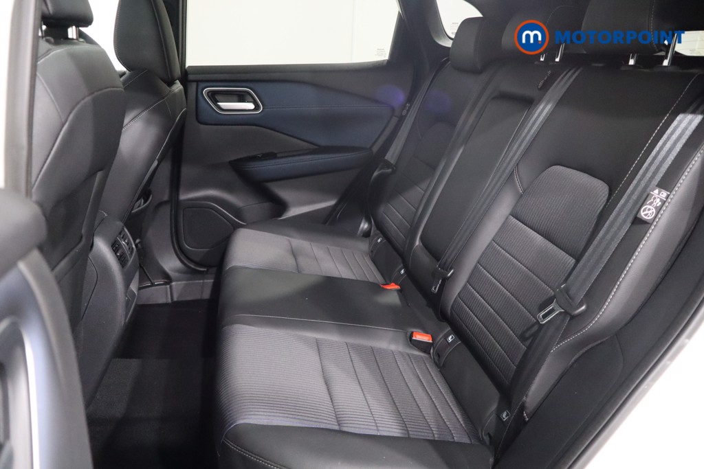 Nissan Qashqai Tekna Manual Petrol SUV - Stock Number (1567371) - 5th supplementary image