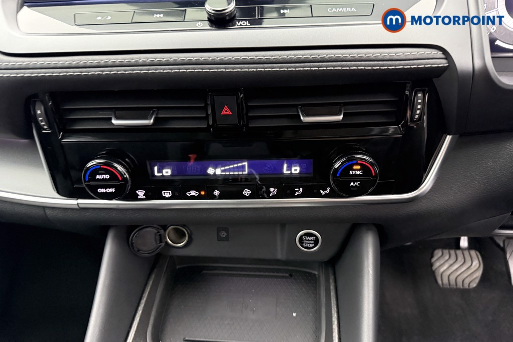 Nissan Qashqai N-Connecta Automatic Petrol SUV - Stock Number (1567426) - 9th supplementary image
