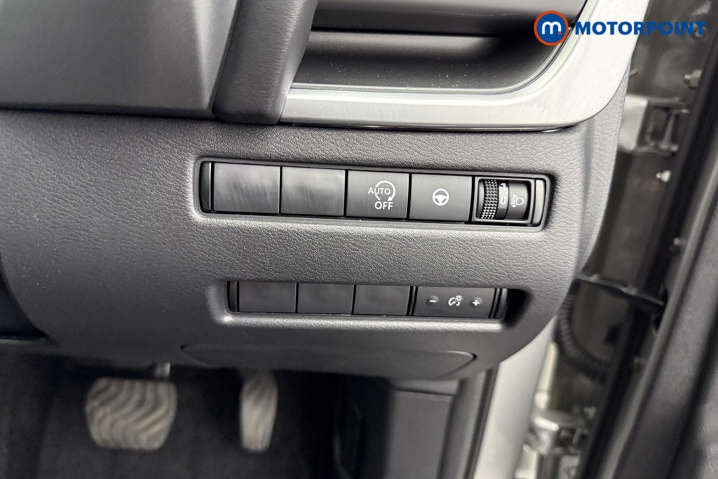 Nissan Qashqai N-Connecta Automatic Petrol SUV - Stock Number (1567426) - 13th supplementary image