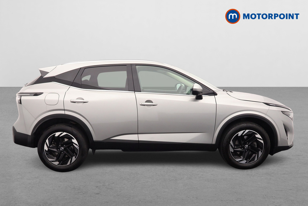 Nissan Qashqai N-Connecta Automatic Petrol SUV - Stock Number (1567426) - Drivers side