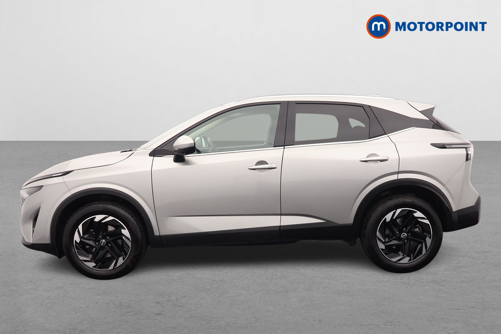 Nissan Qashqai N-Connecta Automatic Petrol SUV - Stock Number (1567426) - Passenger side