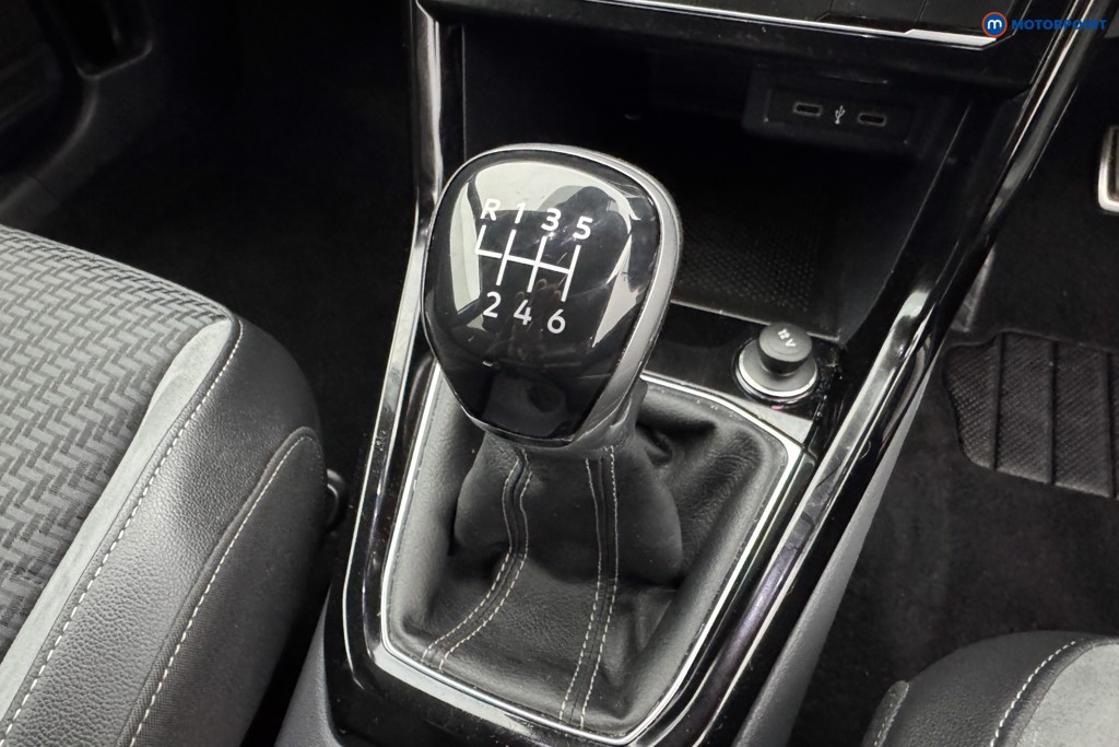 Volkswagen T-Cross R-Line Manual Petrol SUV - Stock Number (1567660) - 15th supplementary image