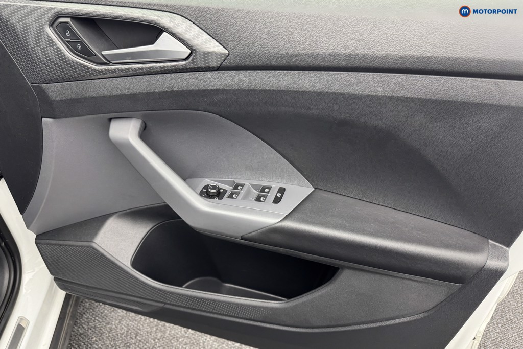 Volkswagen T-Cross R-Line Manual Petrol SUV - Stock Number (1567660) - 23rd supplementary image