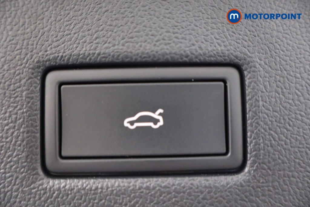 Ford Explorer Premium Automatic Electric SUV - Stock Number (1567687) - 37th supplementary image