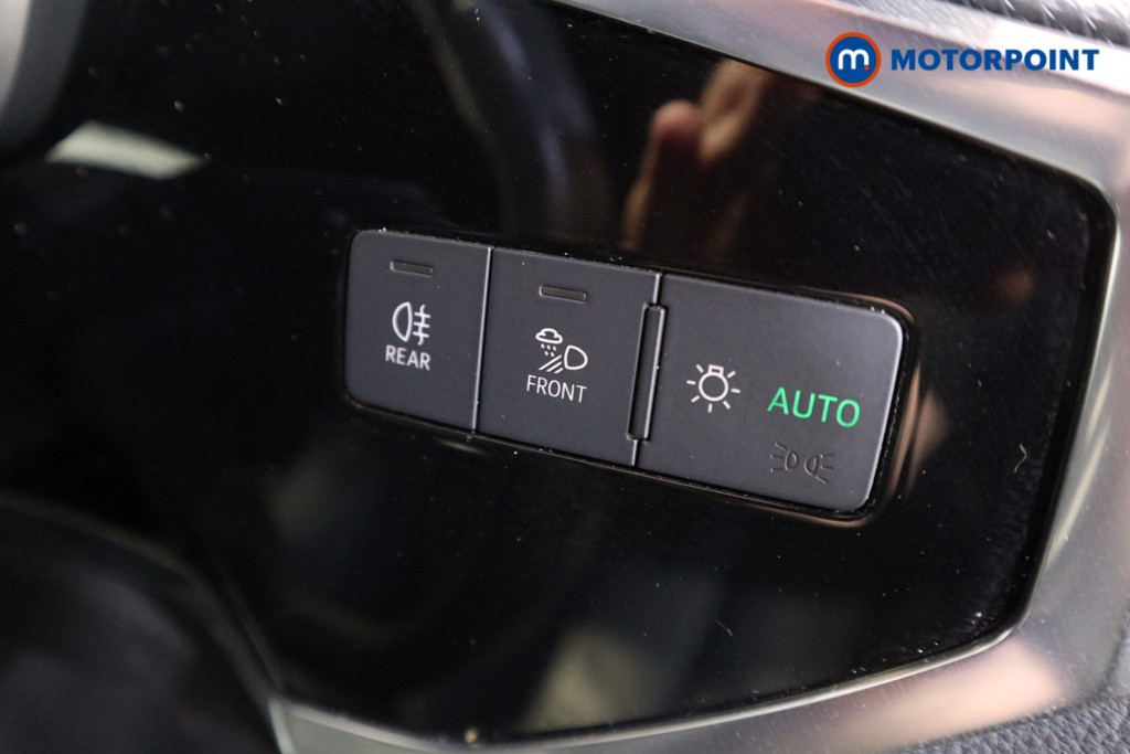 Audi Q3 Edition 1 Automatic Petrol SUV - Stock Number (1567812) - 9th supplementary image