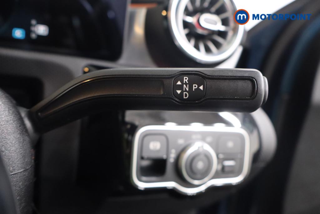 Mercedes-Benz A Class Amg Line Executive Edition Automatic Petrol Hatchback - Stock Number (1567942) - 10th supplementary image