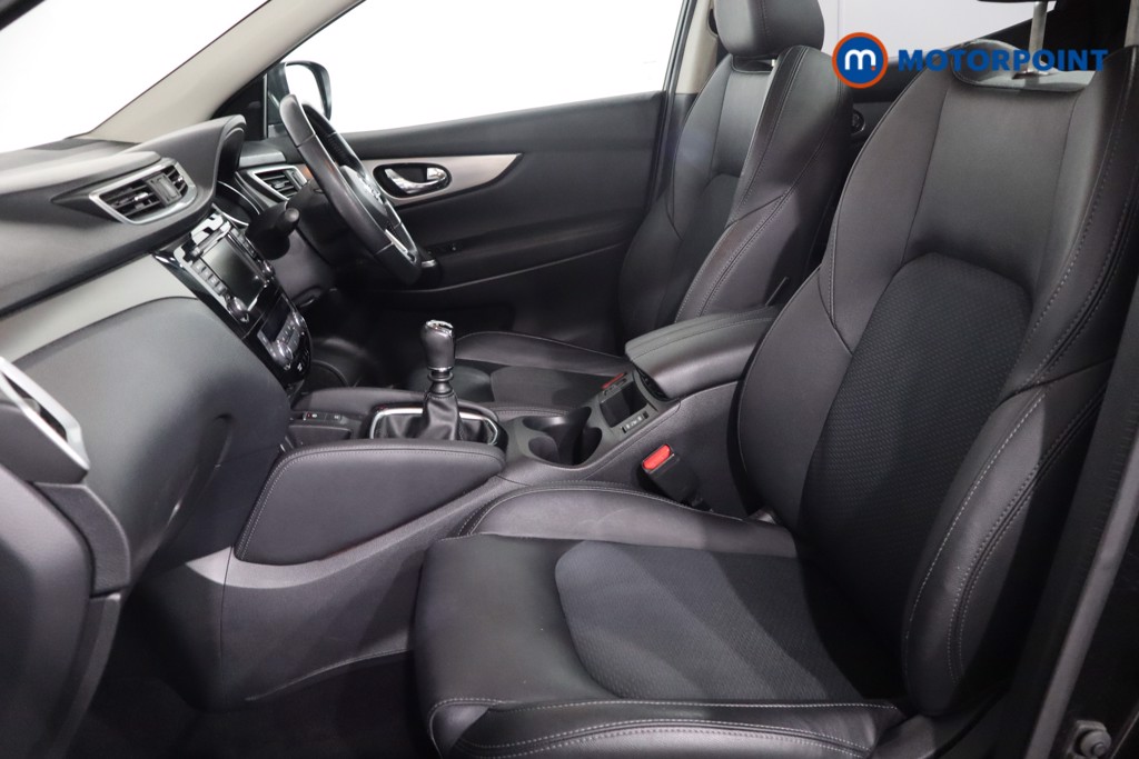 Nissan Qashqai Tekna Manual Petrol SUV - Stock Number (1568892) - 4th supplementary image