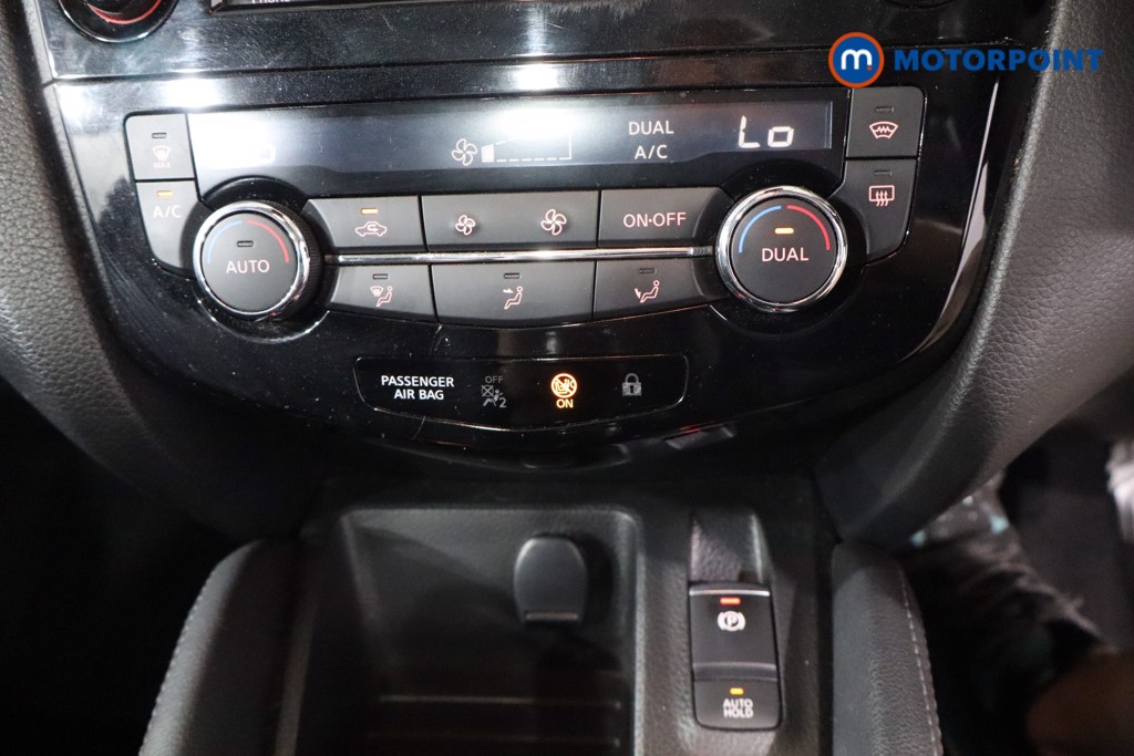 Nissan Qashqai Tekna Manual Petrol SUV - Stock Number (1568892) - 16th supplementary image