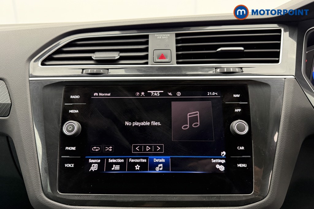 Volkswagen Tiguan R-Line Automatic Petrol SUV - Stock Number (1569247) - 7th supplementary image