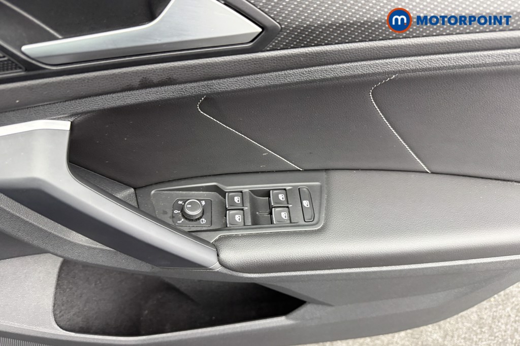 Volkswagen Tiguan R-Line Automatic Petrol SUV - Stock Number (1569247) - 17th supplementary image