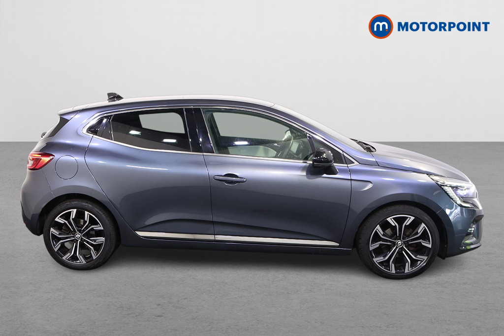 Renault Clio Techno Manual Petrol Hatchback - Stock Number (1569282) - Drivers side