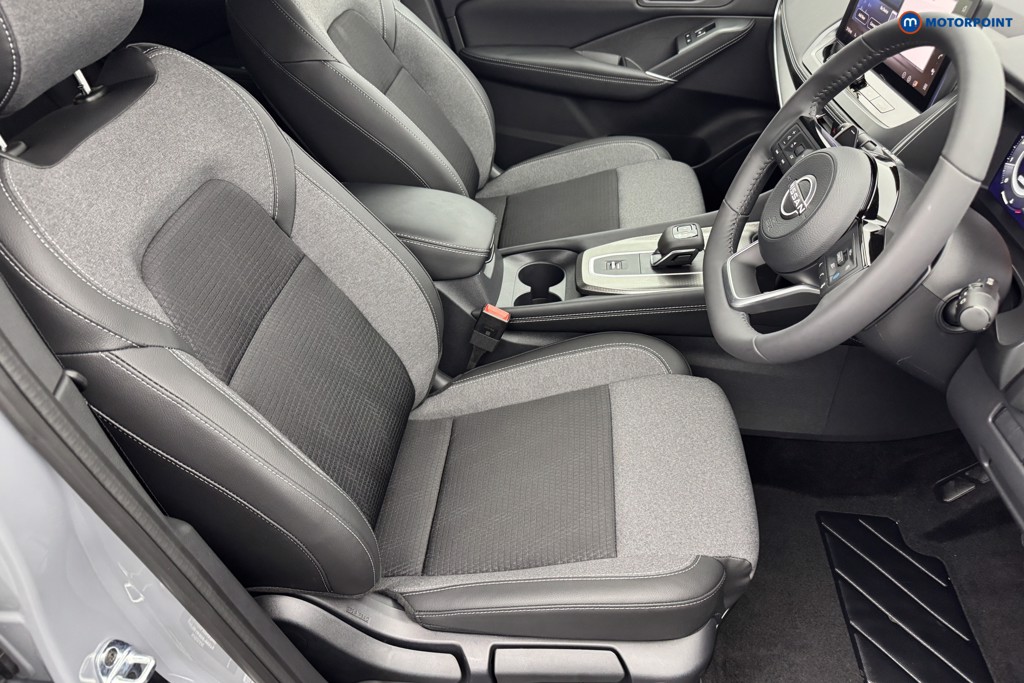Nissan Qashqai N-Connecta Automatic Petrol SUV - Stock Number (1569455) - 5th supplementary image