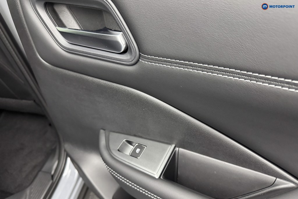 Nissan Qashqai N-Connecta Automatic Petrol SUV - Stock Number (1569455) - 27th supplementary image
