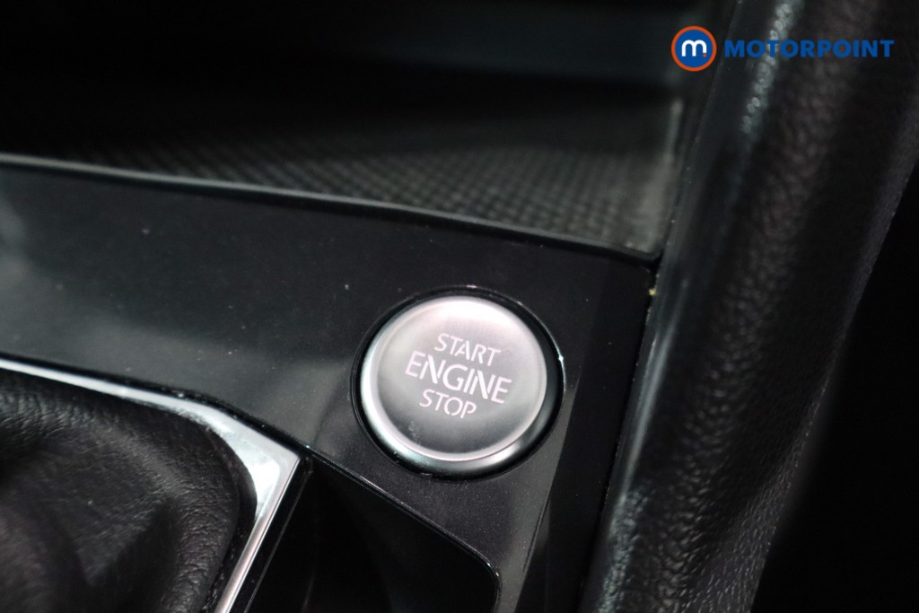 Volkswagen Tiguan R-Line Automatic Petrol SUV - Stock Number (1569538) - 15th supplementary image