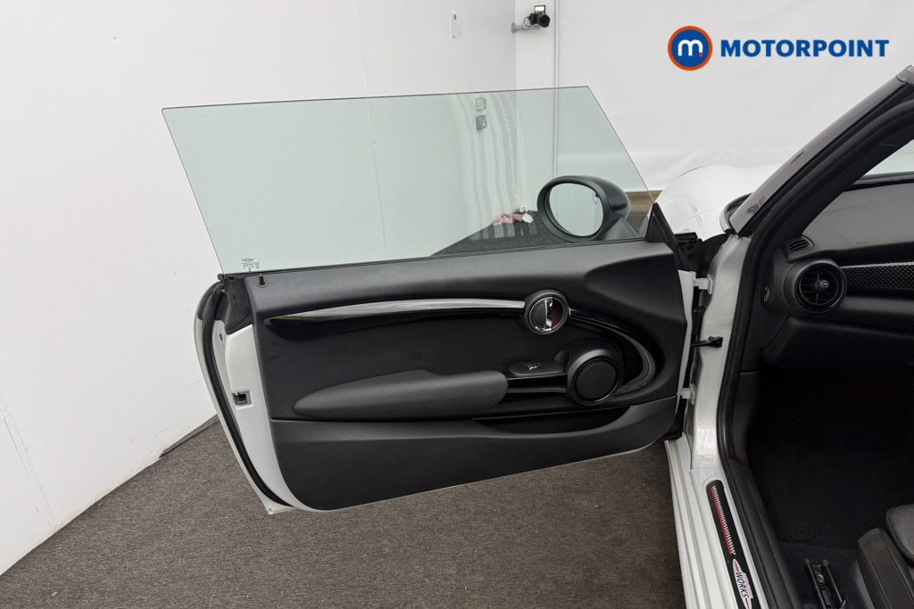 Mini Hatchback Cooper S Manual Petrol Hatchback - Stock Number (1569539) - 2nd supplementary image