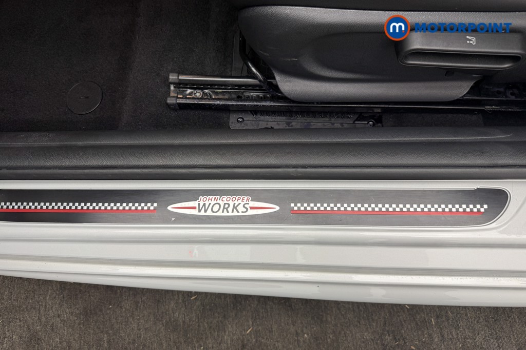 Mini Hatchback Cooper S Manual Petrol Hatchback - Stock Number (1569539) - 3rd supplementary image