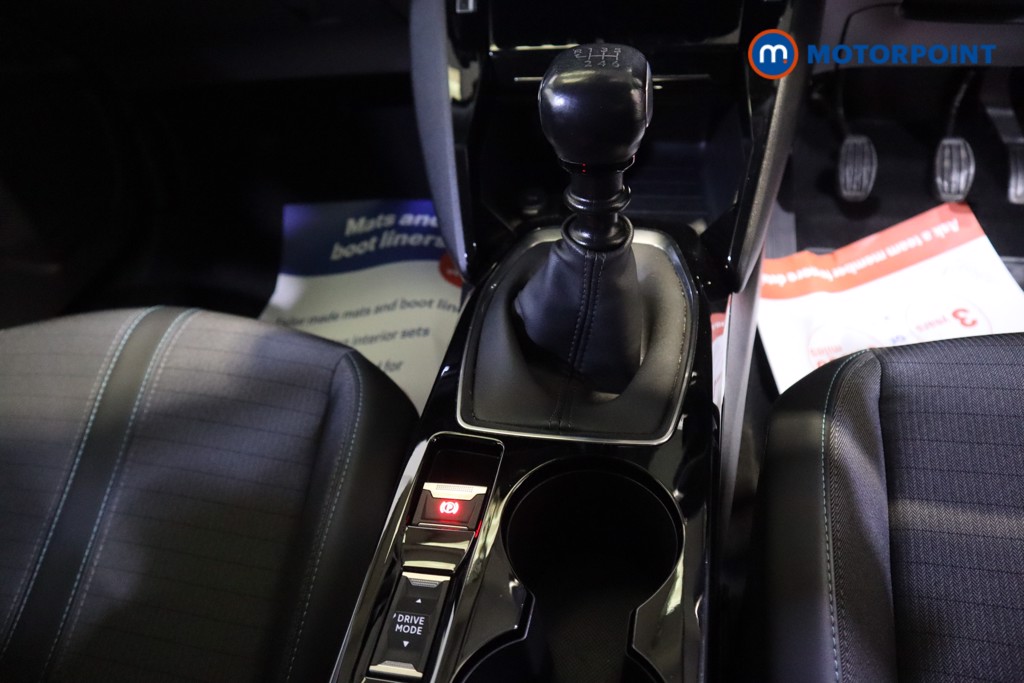 Peugeot 2008 Allure Premium Manual Petrol SUV - Stock Number (1569653) - 6th supplementary image